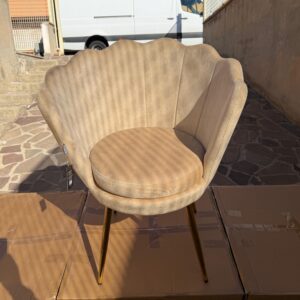 Poltrona Sabbia con piedi oro