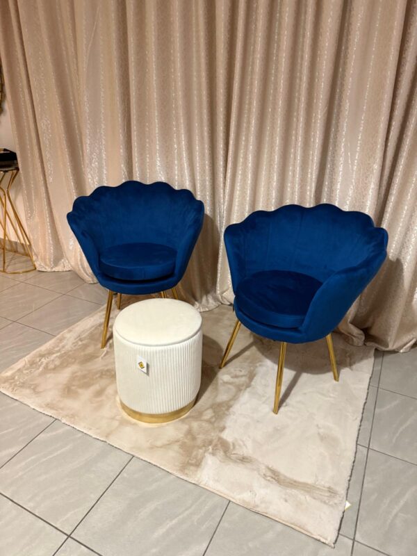 Poltrona Blu con piedi ORO - immagine 2