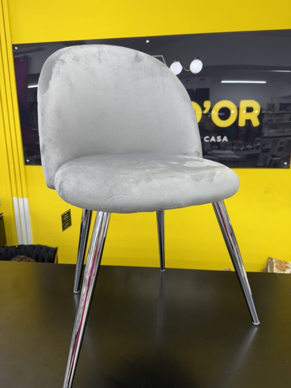 Sedia Antalya in velluto grigia con gambe metallo argento - immagine 5
