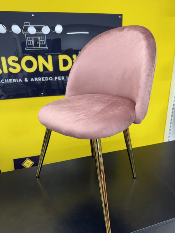 Sedia Antalya in velluto rosa con gambe metallo oro